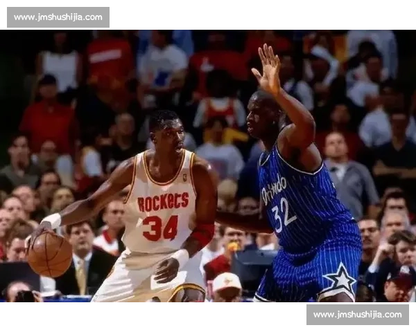 奥拉朱旺亲授梦幻脚步！科比获赞天才传承内线绝学